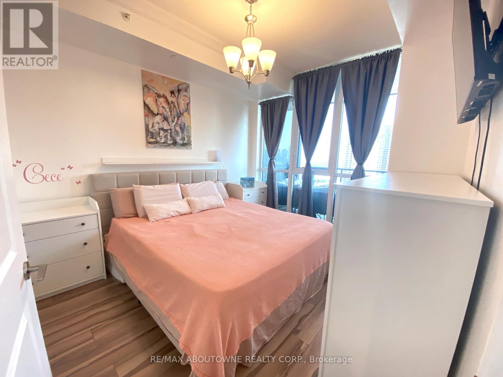 1503 - 75 Eglinton Avenue W, Mississauga, Ontario  L5R 0E5 - Photo 8 - W13153480