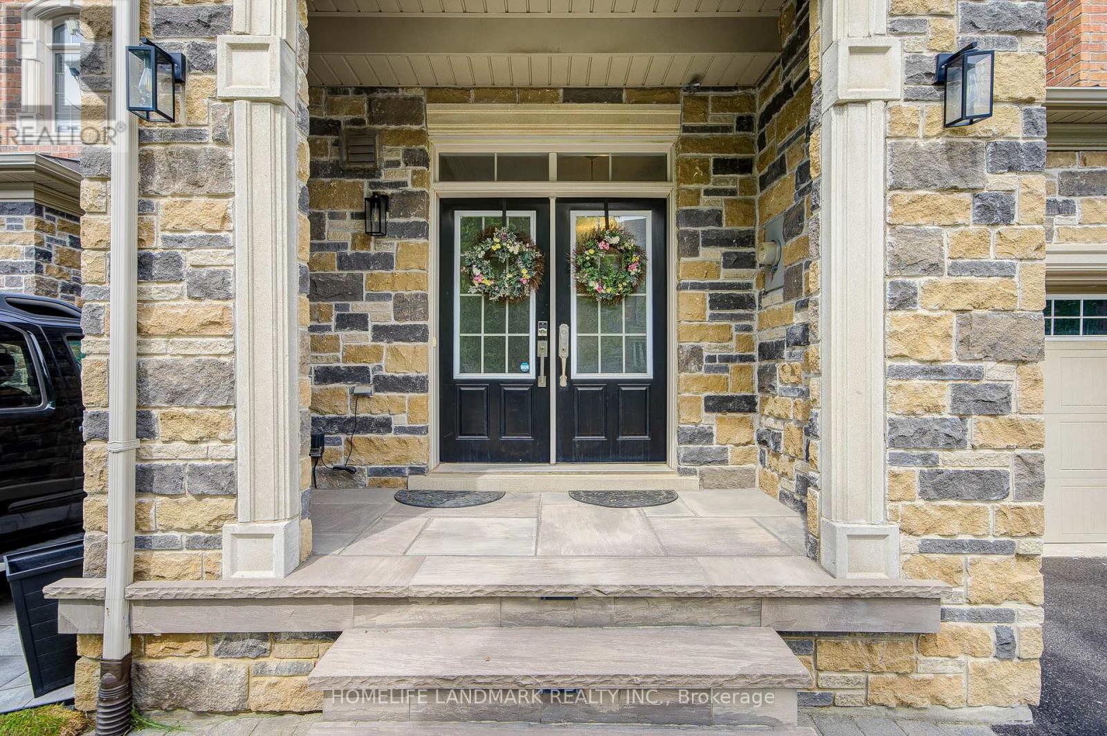 2479 Gateshead Common, Oakville, Ontario L6M 0S2 - Photo 2 - W13153526
