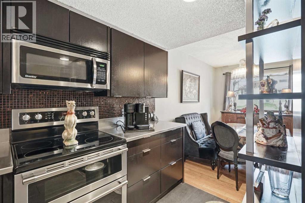 53, 5810 Patina Drive SW, Calgary, Alberta  T3H 2Y6 - Photo 4 - A2304159