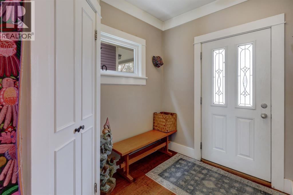 1636 Broadview Road NW, Calgary, Alberta  T2N 3H1 - Photo 10 - A2312755