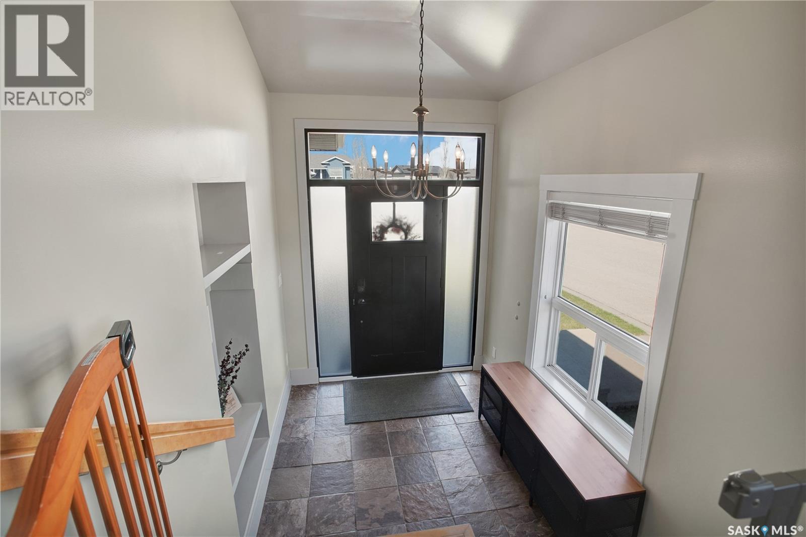 752 Reddekopp Drive, Martensville, Saskatchewan  S0K 2T2 - Photo 2 - SK036425