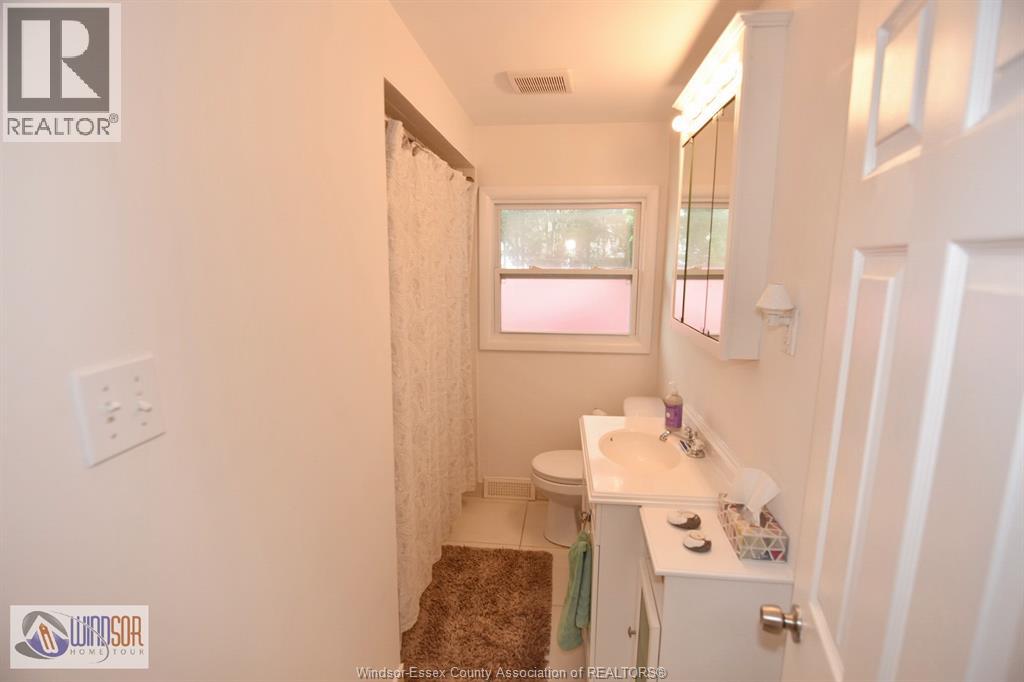 3165 Virginia Park Avenue, Windsor, Ontario  N9E 2C1 - Photo 31 - 26011510