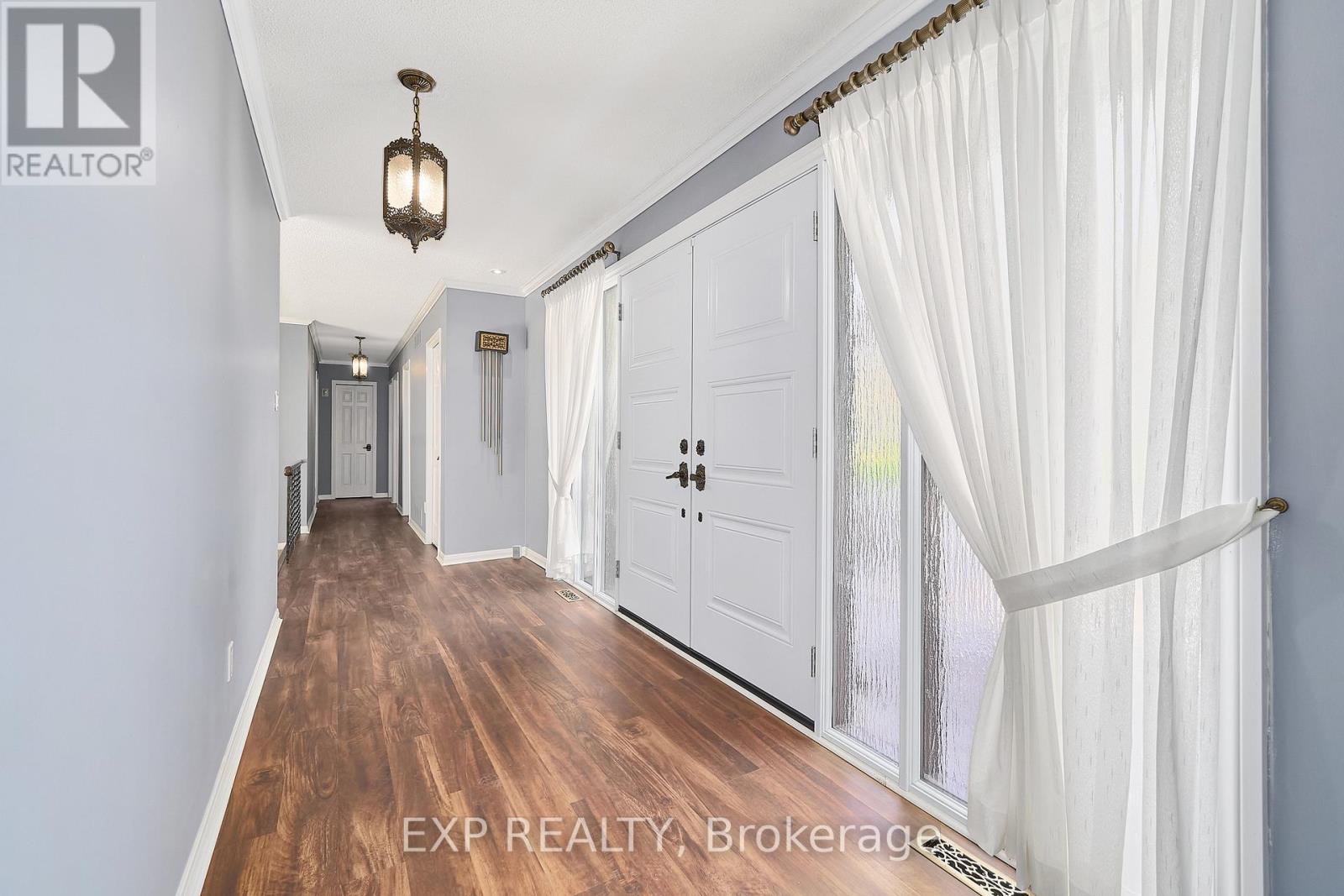 7985 Cedarbrook Trail, Whitby, Ontario  L1M 1L9 - Photo 15 - E13153656