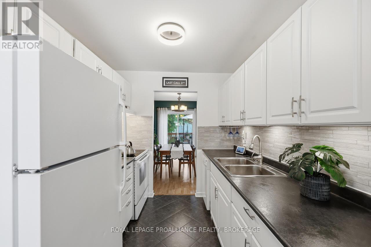 30 Barker Drive, Kingston, Ontario  K7K 6X6 - Photo 7 - X13153554