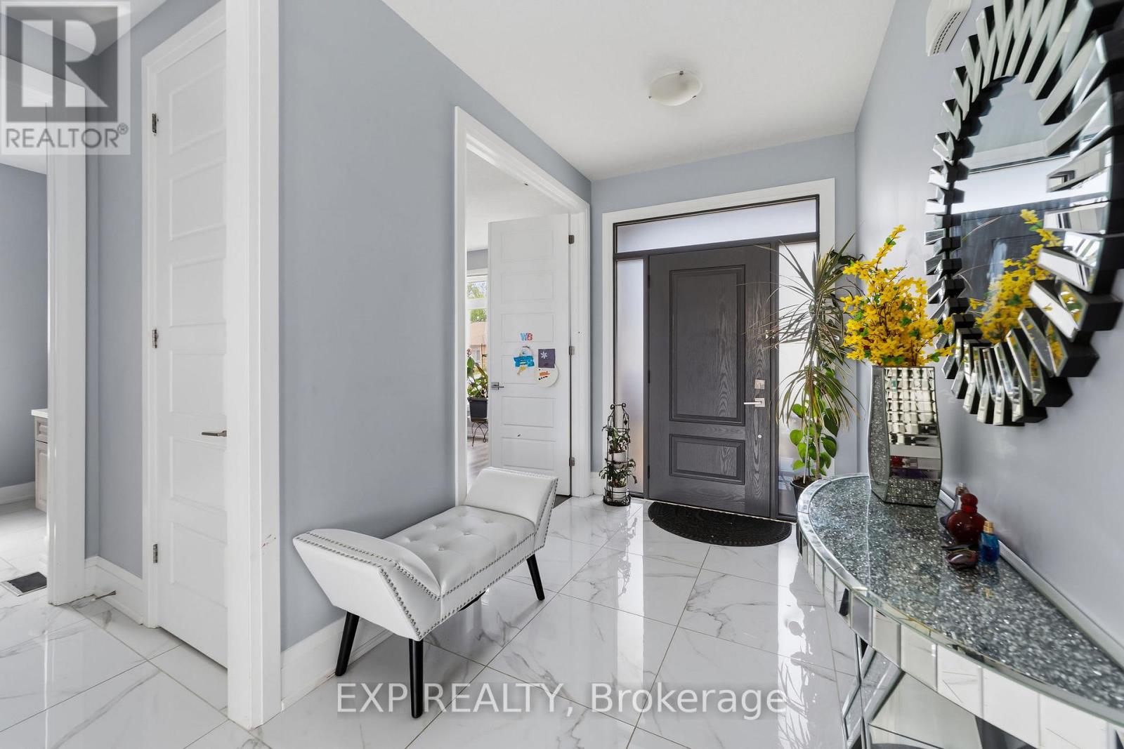 211 Leitch Street, Dutton/dunwich (Dutton), Ontario  N0L 1J0 - Photo 3 - X13153556