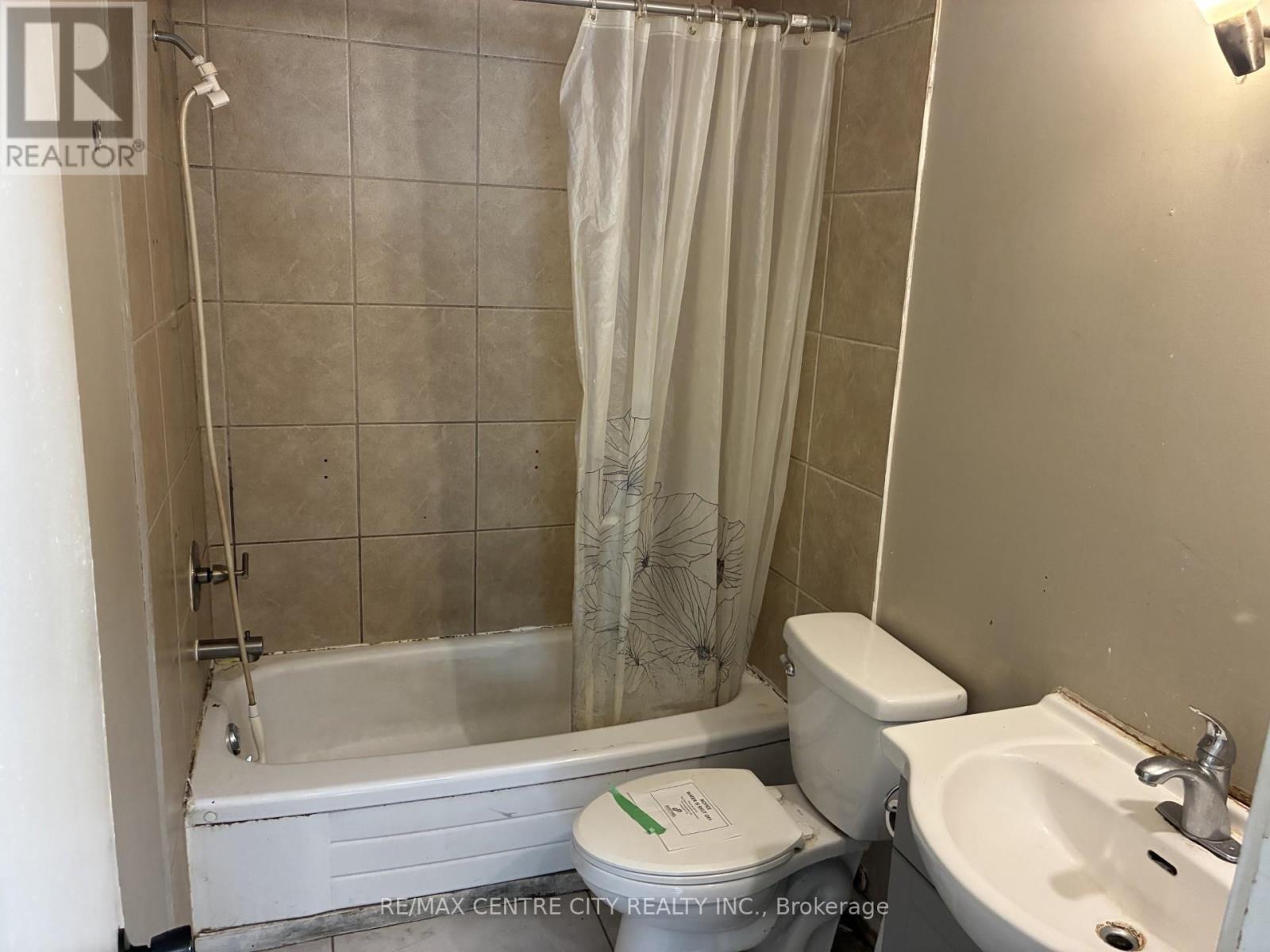 1900 Culver Drive, London East (East H), Ontario  N5V 3K6 - Photo 12 - X13153566