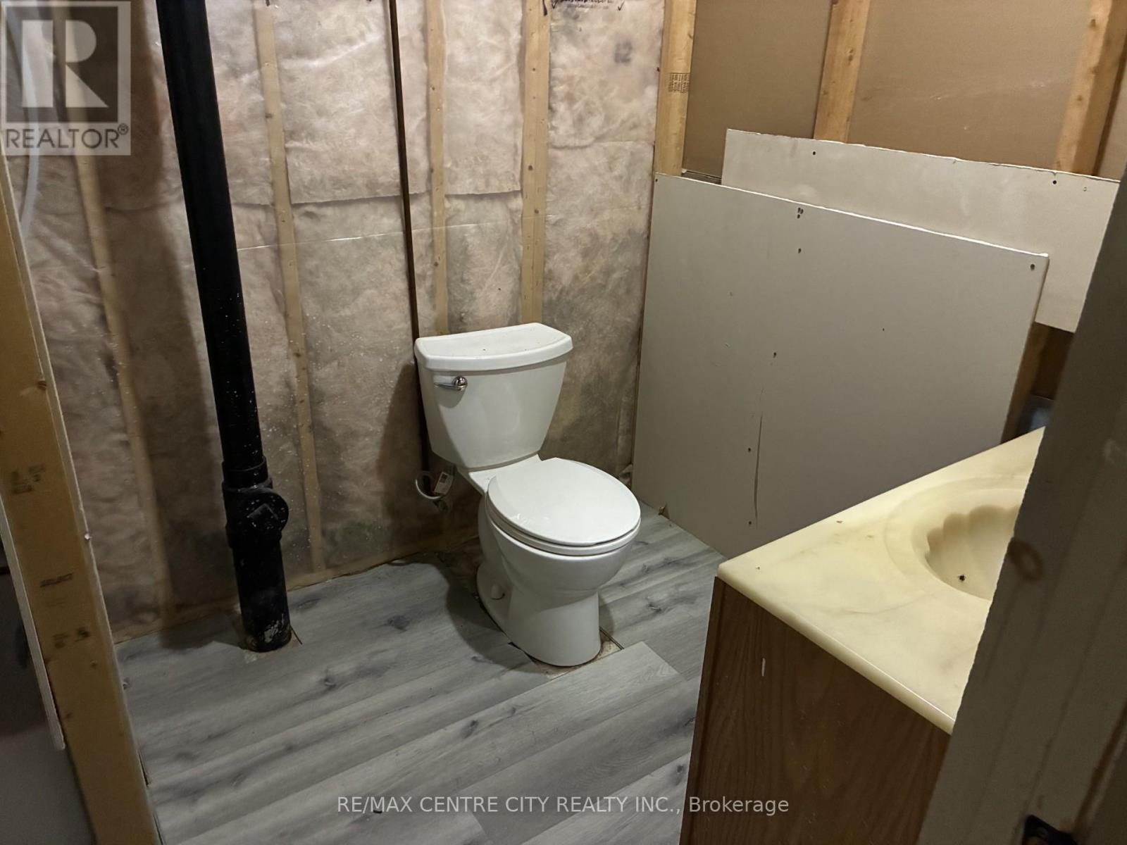 1900 Culver Drive, London East (East H), Ontario  N5V 3K6 - Photo 15 - X13153566