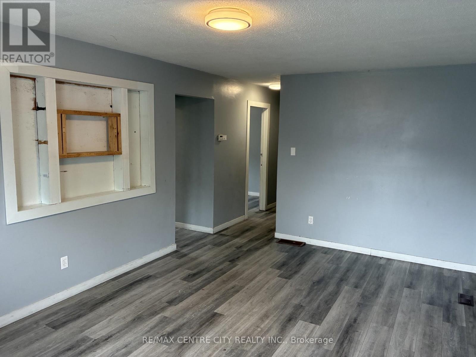 1900 Culver Drive, London East (East H), Ontario  N5V 3K6 - Photo 4 - X13153566