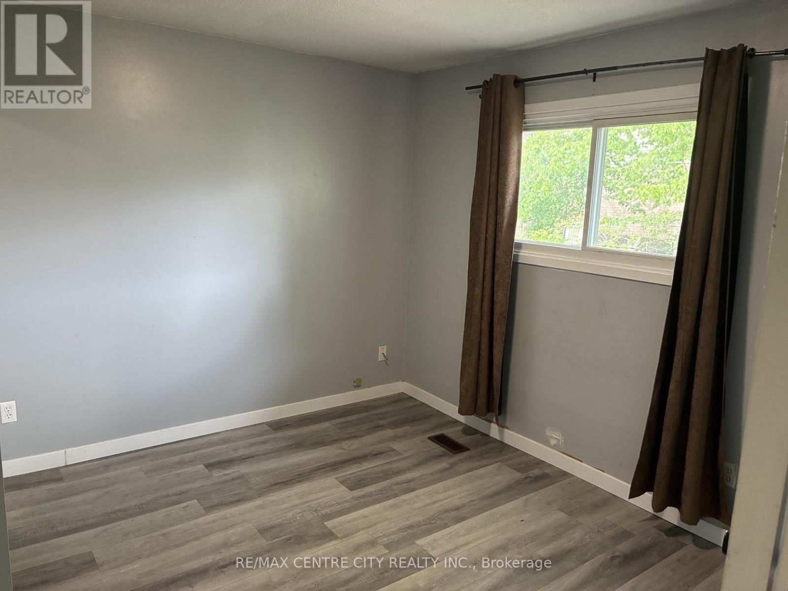 1900 Culver Drive, London East (East H), Ontario  N5V 3K6 - Photo 9 - X13153566