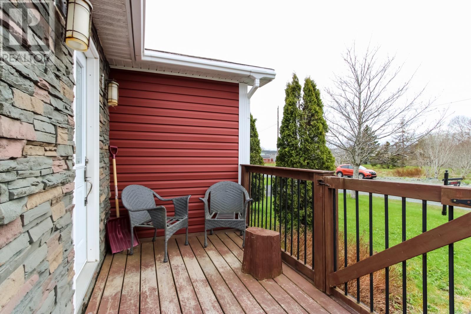 12 Pinegrove Drive, Paradise, Newfoundland & Labrador  A1L 1B7 - Photo 2 - 1297857