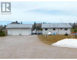 68 Plummer RD, Eagle River, Ontario