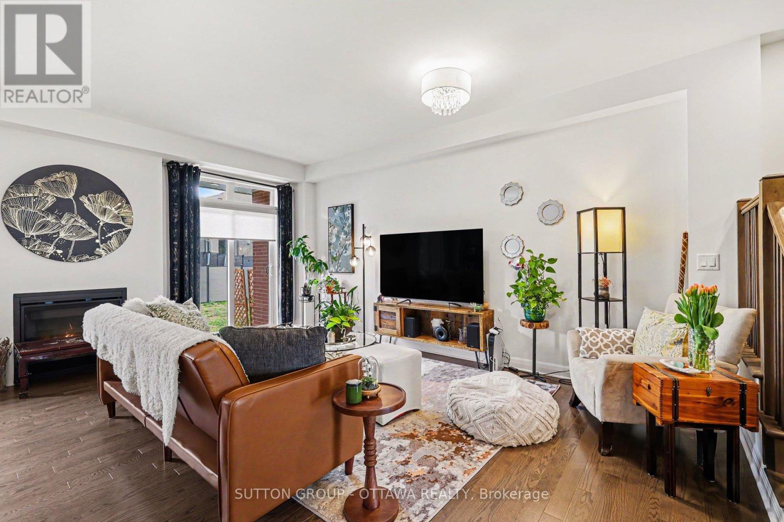 76 Michael Stoqua Street, Ottawa, Ontario  K1K 5A2 - Photo 3 - X13153602