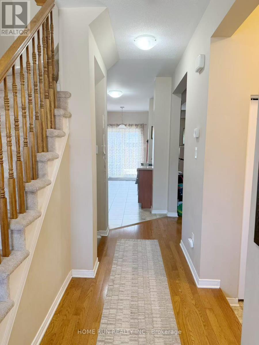 212 Losino Crescent, Ottawa, Ontario  K2V 0E4 - Photo 2 - X13153626