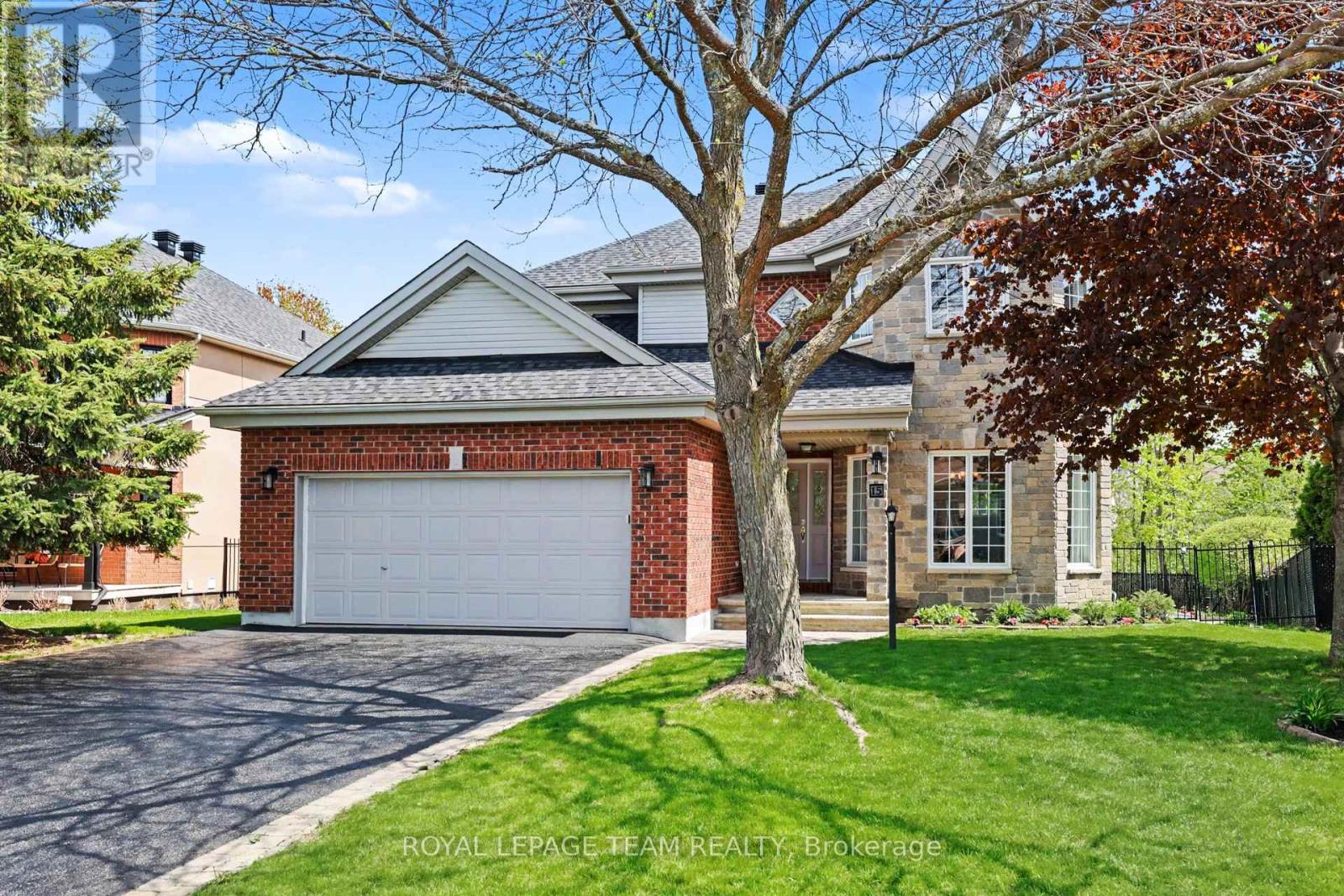 15 Ladybirds Crescent, Ottawa, Ontario  K2S 1Z6 - Photo 2 - X13153654