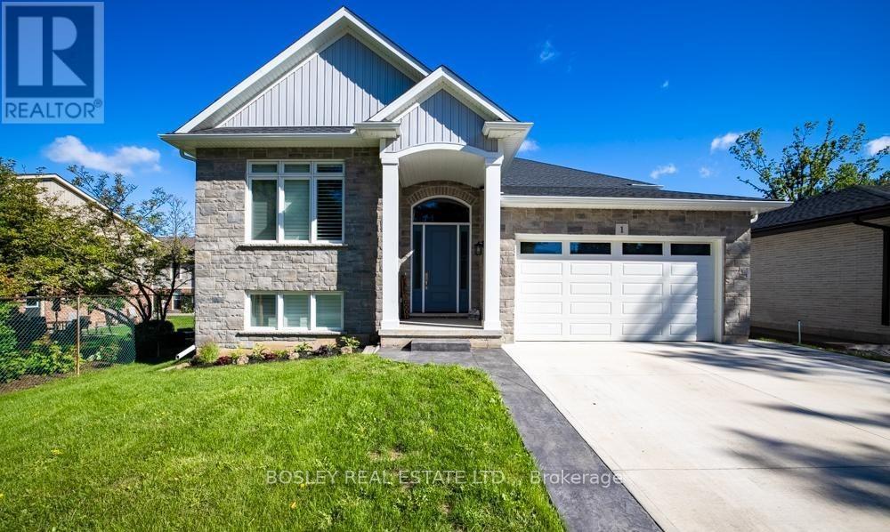 1 Hurricane Road, Pelham, Ontario  L0S 1E3 - Photo 2 - X13153600