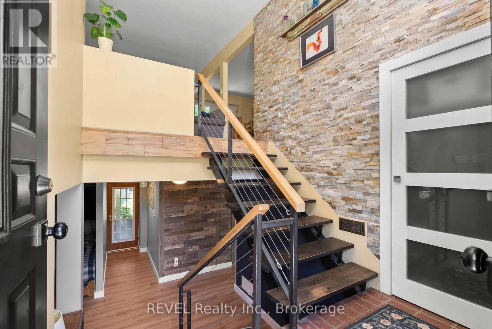 196 Warner Road, Niagara-On-The-Lake, Ontario  L0S 1J0 - Photo 6 - X13153608