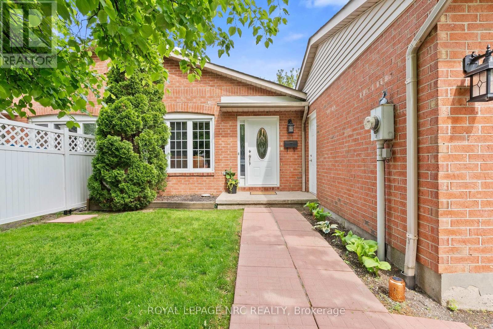 89 Stoney Brook Crescent, St. Catharines, Ontario  L2S 3R8 - Photo 5 - X13153646