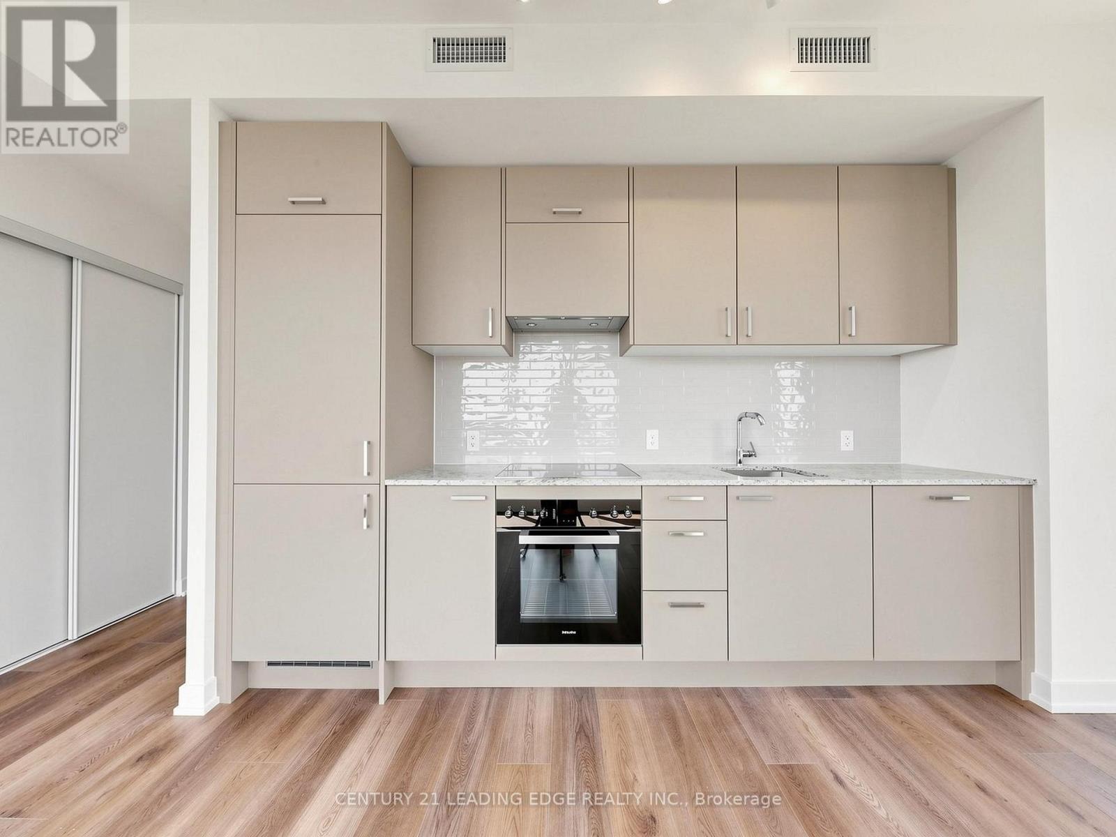 3809 - 1 Quarrington Lane, Toronto, Ontario M3C 0S4 - Photo 11 - C13148680