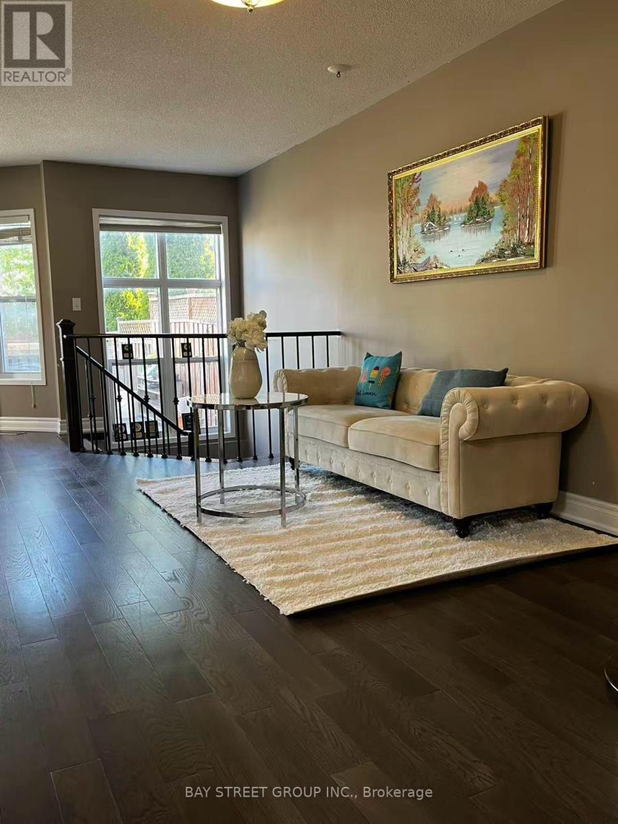 68 Woodroof Crescent, Aurora, Ontario L4G 7H4 - Photo 13 - N13153056