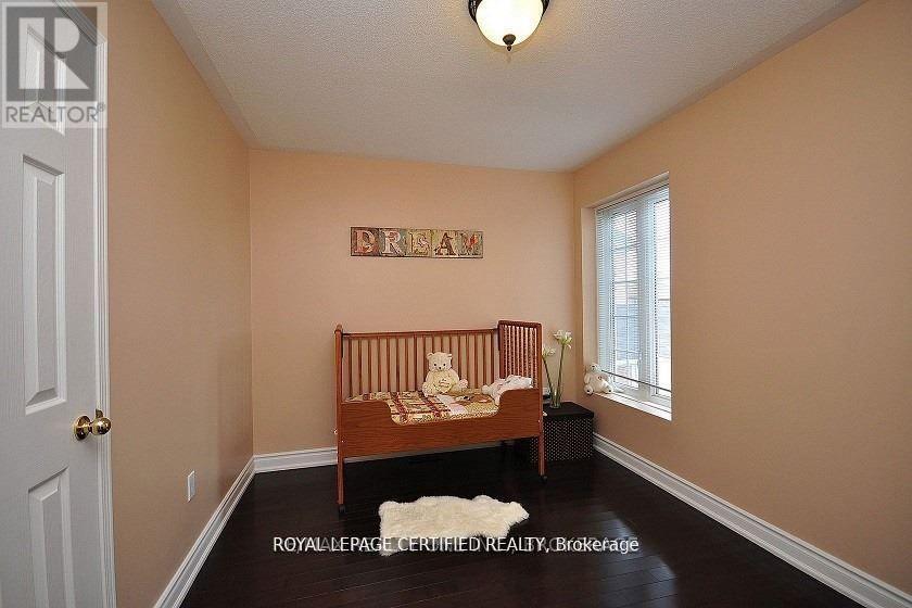 426 Orange Walk Crescent, Mississauga, Ontario L5R 0A8 - Photo 22 - W12834404
