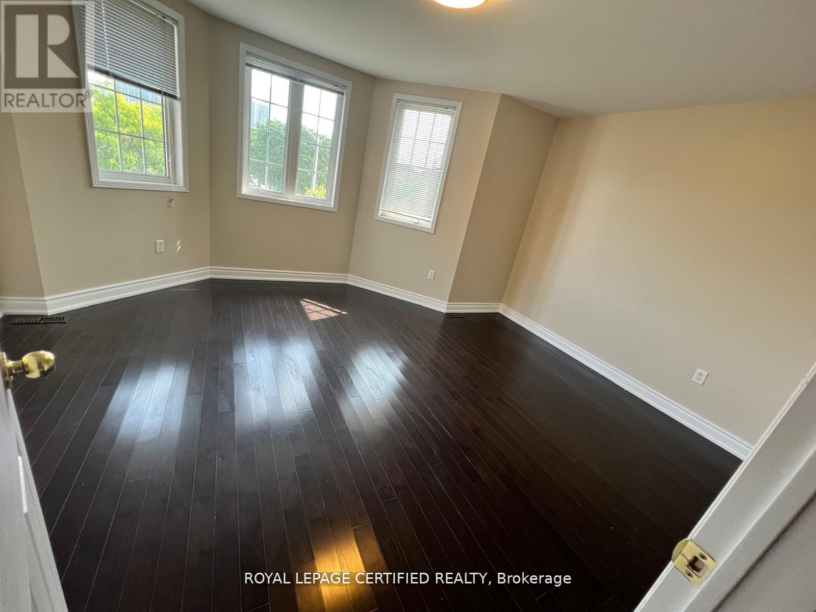 426 Orange Walk Crescent, Mississauga, Ontario L5R 0A8 - Photo 25 - W12834404