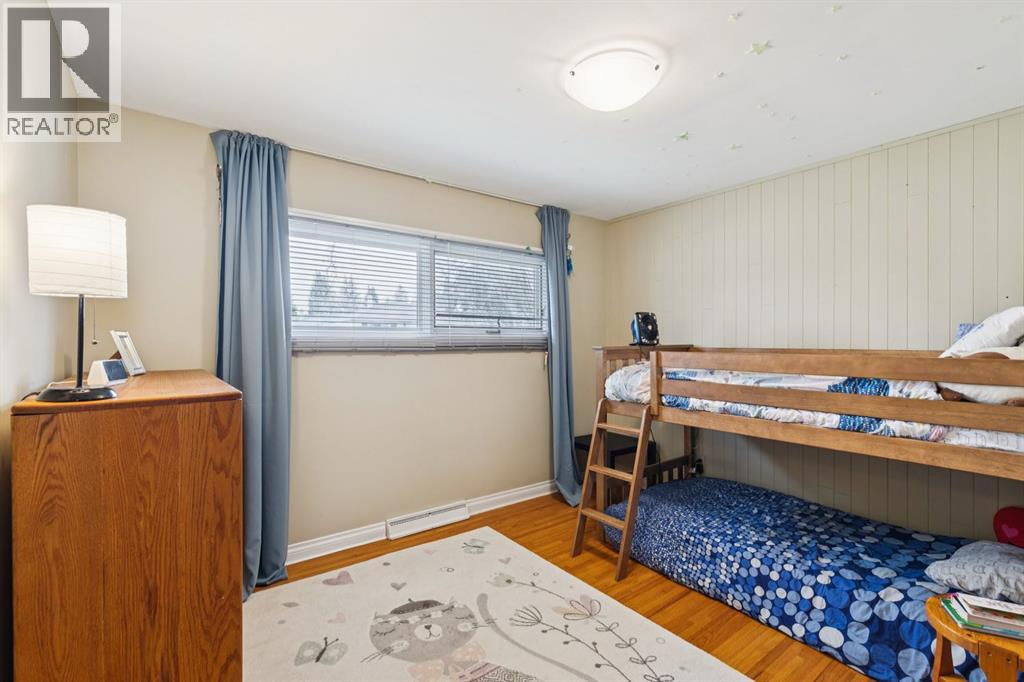 26 Galway Crescent SW, Calgary, Alberta  T3E 4Y3 - Photo 27 - A2312735