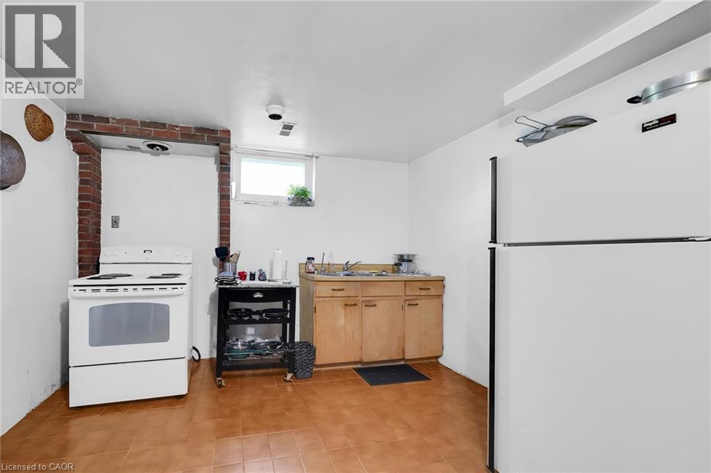 22 Hamptonbrook Drive, Toronto, Ontario  M9P 1A1 - Photo 24 - 40831844