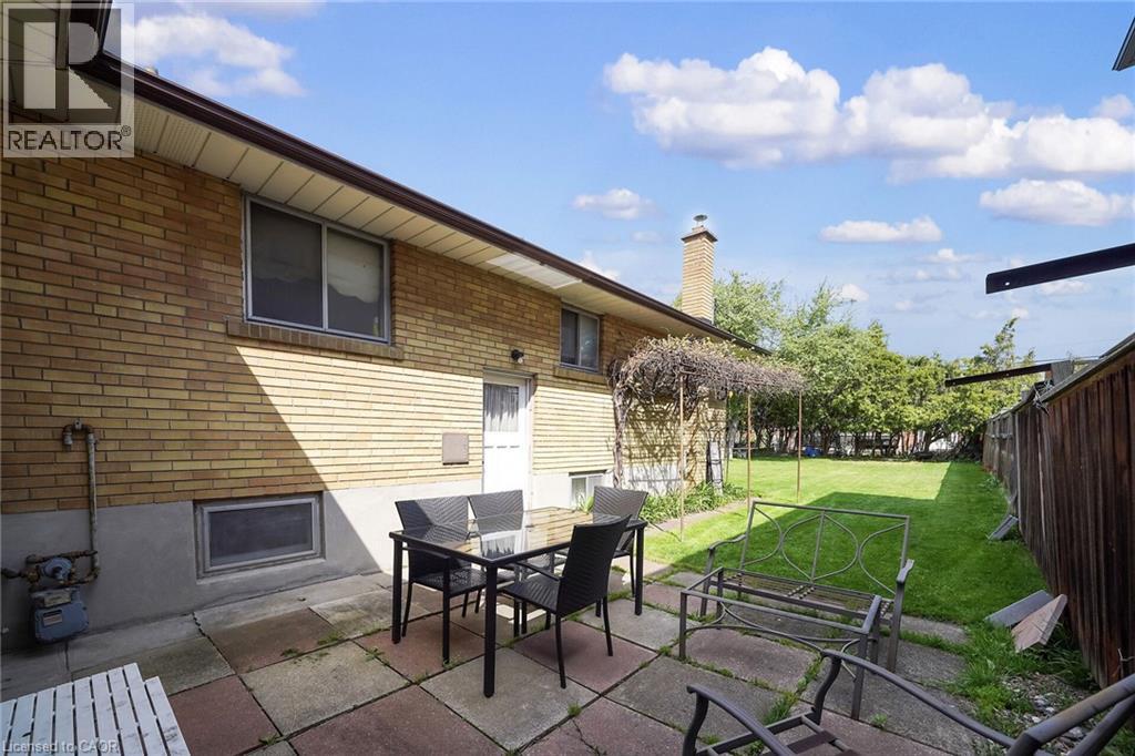 22 Hamptonbrook Drive, Toronto, Ontario  M9P 1A1 - Photo 27 - 40831844