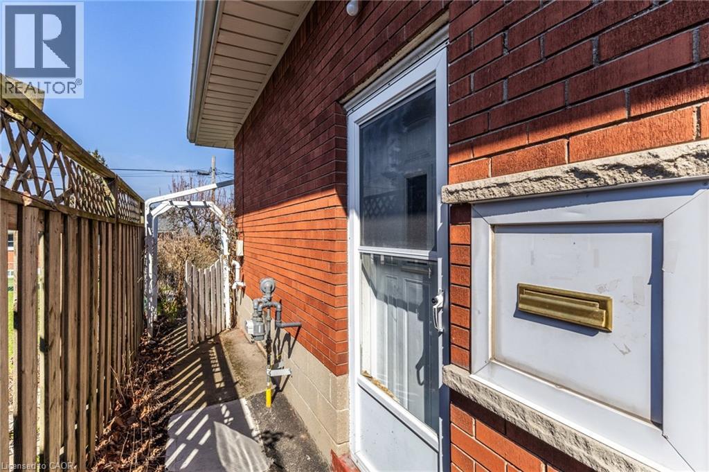 14 Pleasant Avenue, Stoney Creek, Ontario  L8G 2L2 - Photo 7 - 40817962