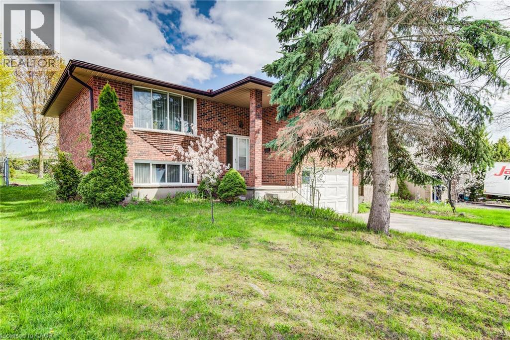 28 Wordsworth Place, Kitchener, Ontario  N2B 3L1 - Photo 1 - 40810340
