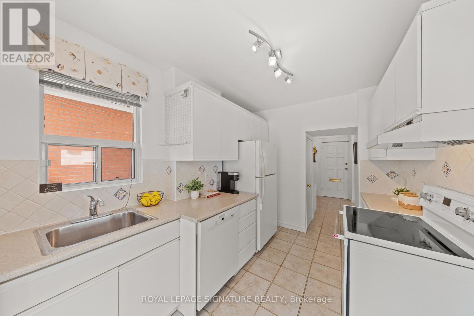 117 Bowood Avenue, Toronto, Ontario M4N 1Y3 - Photo 18 - C13153628