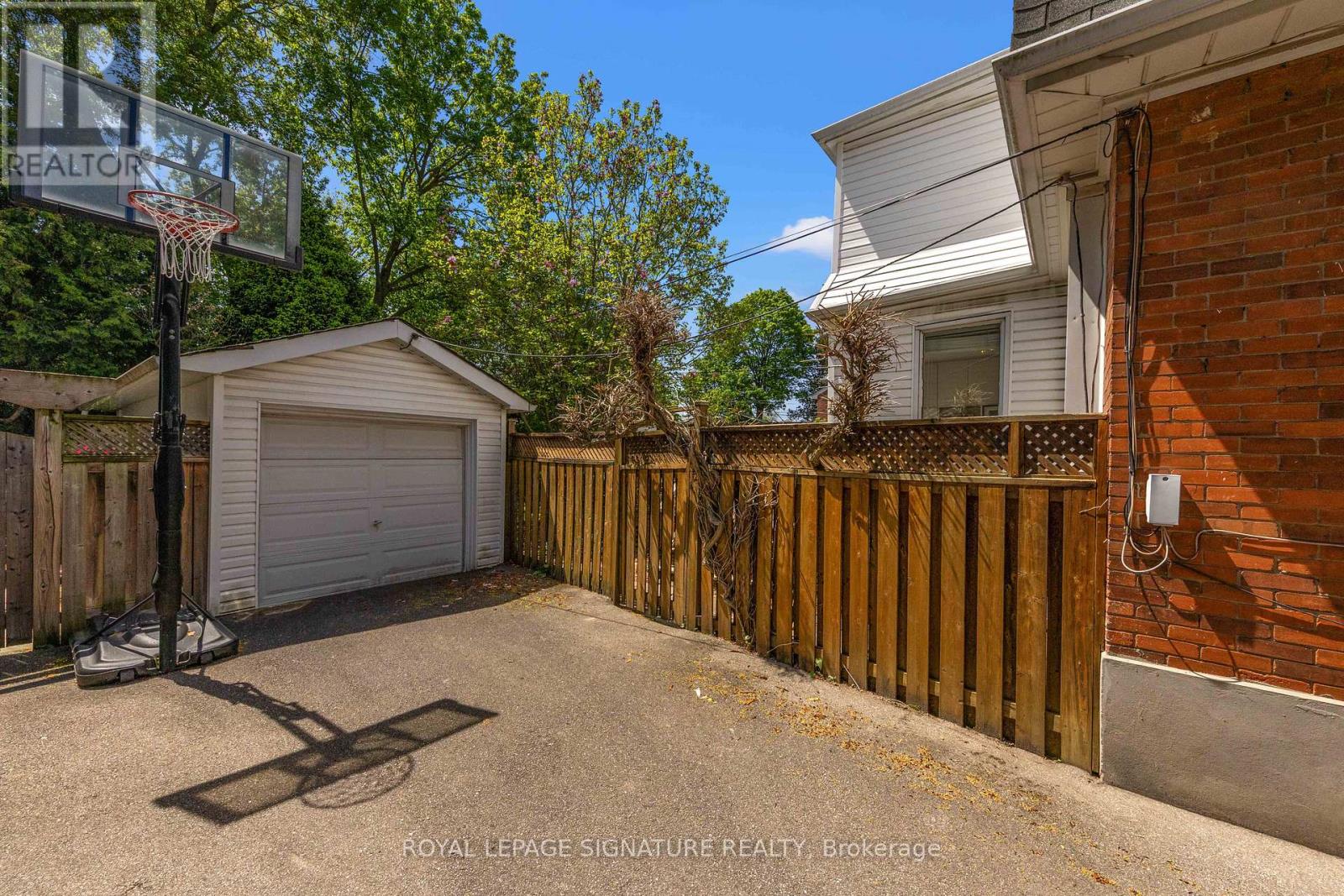117 Bowood Avenue, Toronto, Ontario M4N 1Y3 - Photo 3 - C13153628