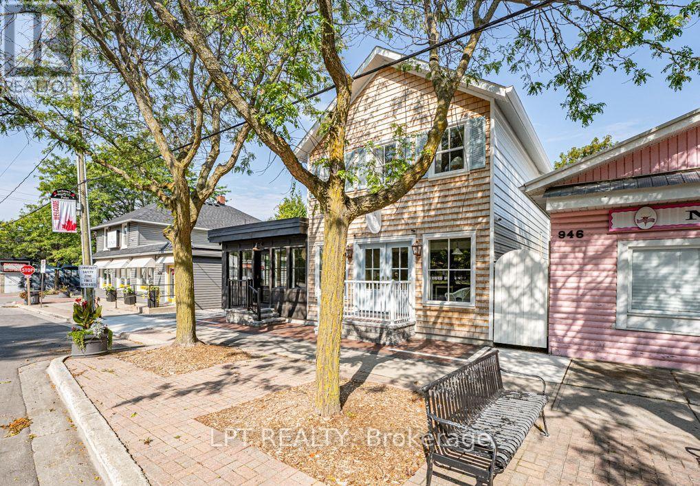 944 LAKE DRIVE E, Georgina, Ontario