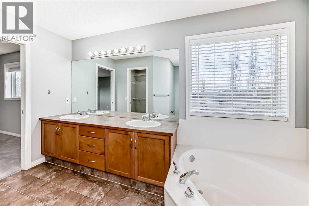 114 Valley Crest Close NW, Calgary, Alberta  T3B 5W9 - Photo 26 - A2313293
