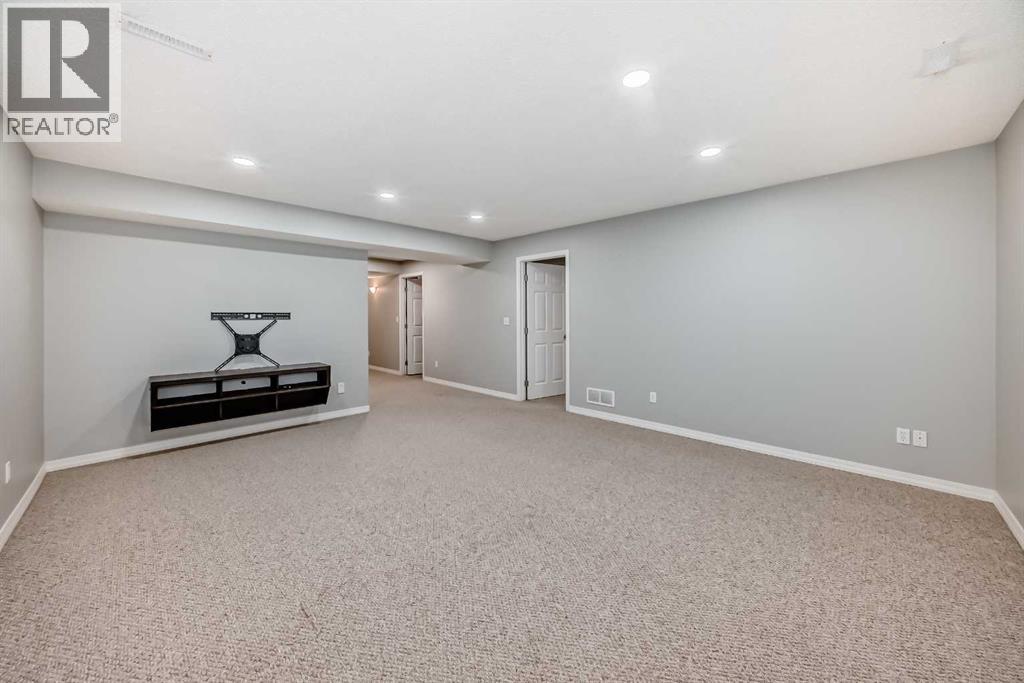 114 Valley Crest Close NW, Calgary, Alberta  T3B 5W9 - Photo 37 - A2313293