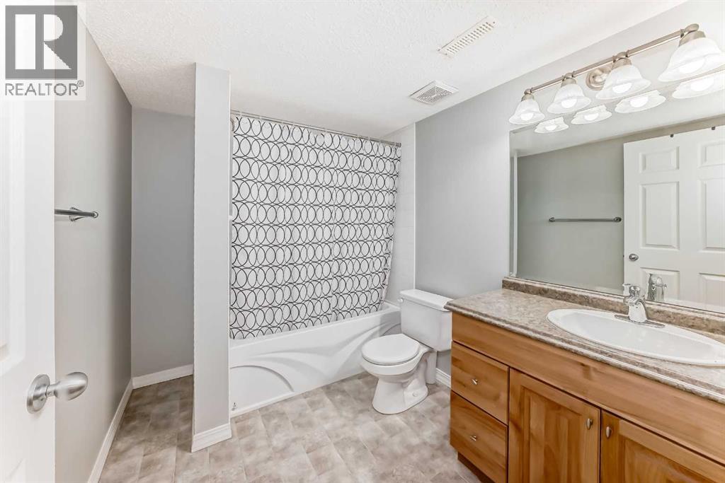 114 Valley Crest Close NW, Calgary, Alberta  T3B 5W9 - Photo 39 - A2313293