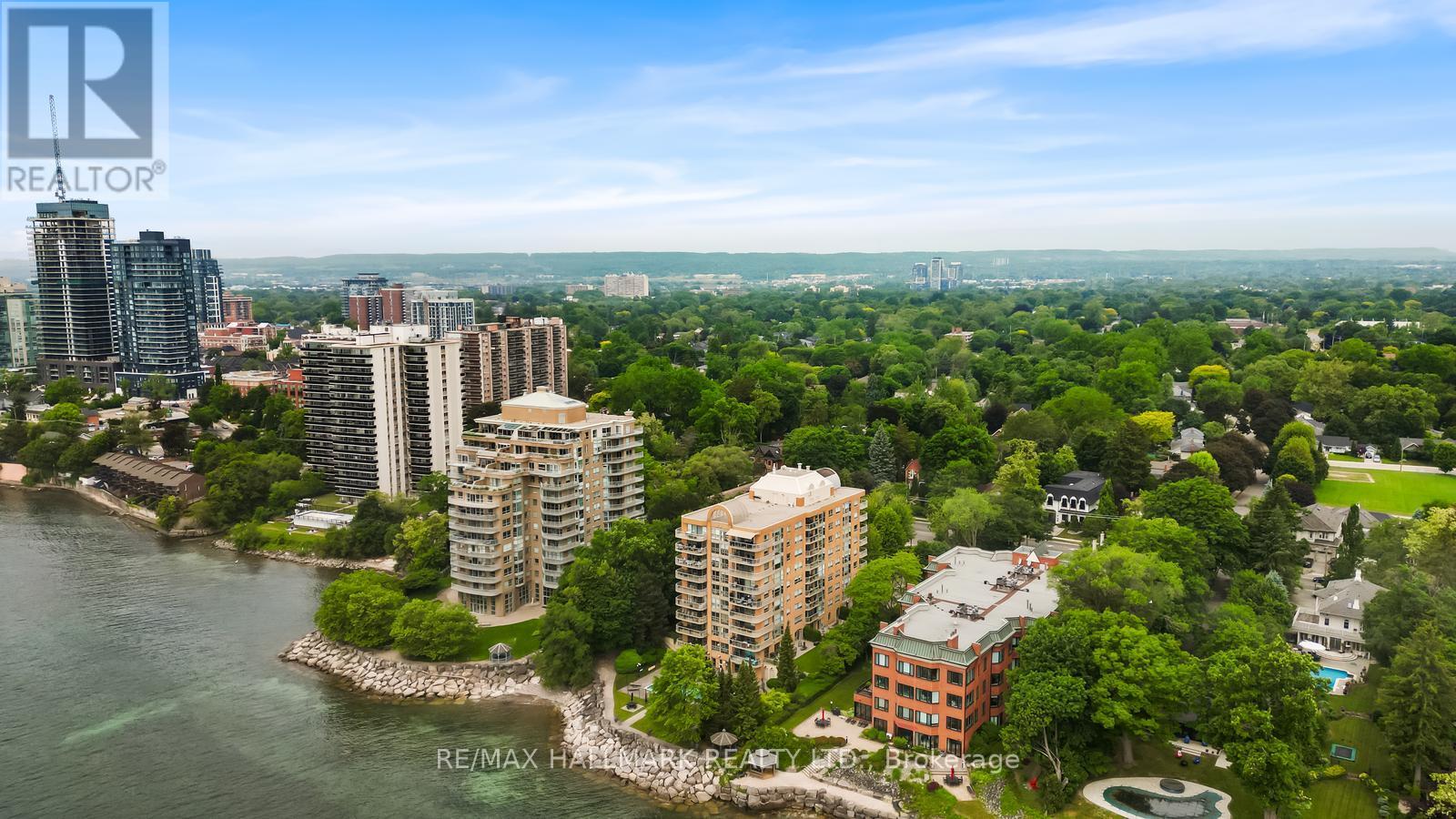 104 - 2210 Lakeshore Road, Burlington, Ontario  L7R 4J9 - Photo 2 - W13153640