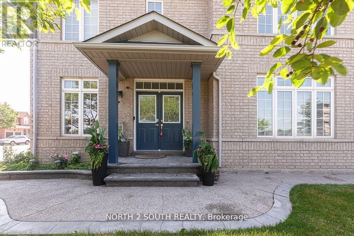 2 Yellow Avens Boulevard, Brampton, Ontario  L6R 0R5 - Photo 7 - W13153648