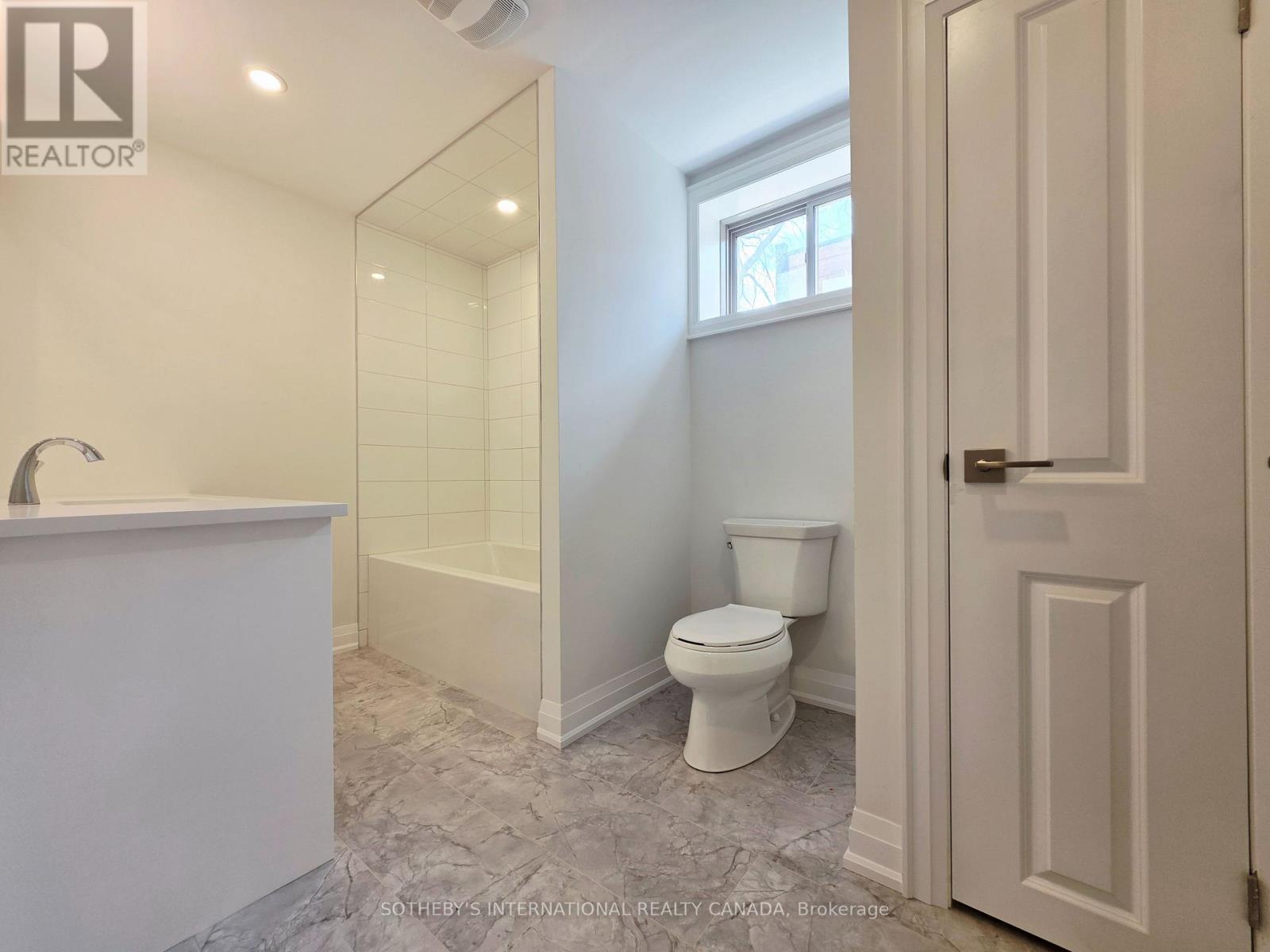 516 Markay Common, Burlington, Ontario  L7S 0A6 - Photo 16 - W13153676