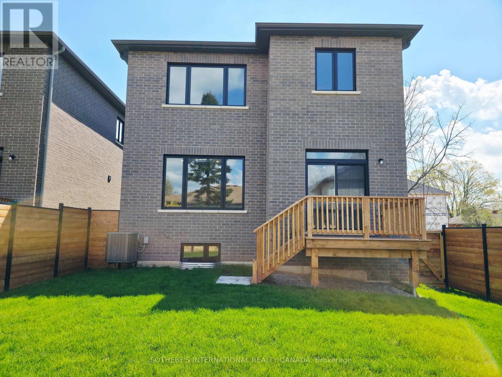 516 Markay Common, Burlington, Ontario  L7S 0A6 - Photo 17 - W13153676