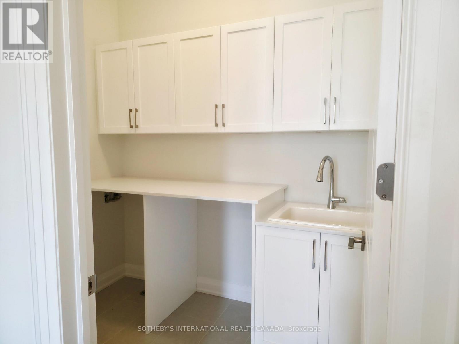 516 Markay Common, Burlington, Ontario  L7S 0A6 - Photo 6 - W13153676