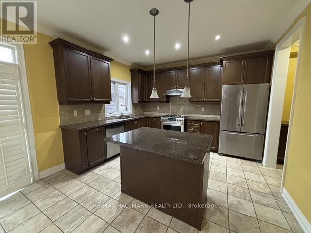 99 Royal West Drive, Brampton, Ontario  L6X 0Z8 - Photo 5 - W13153690