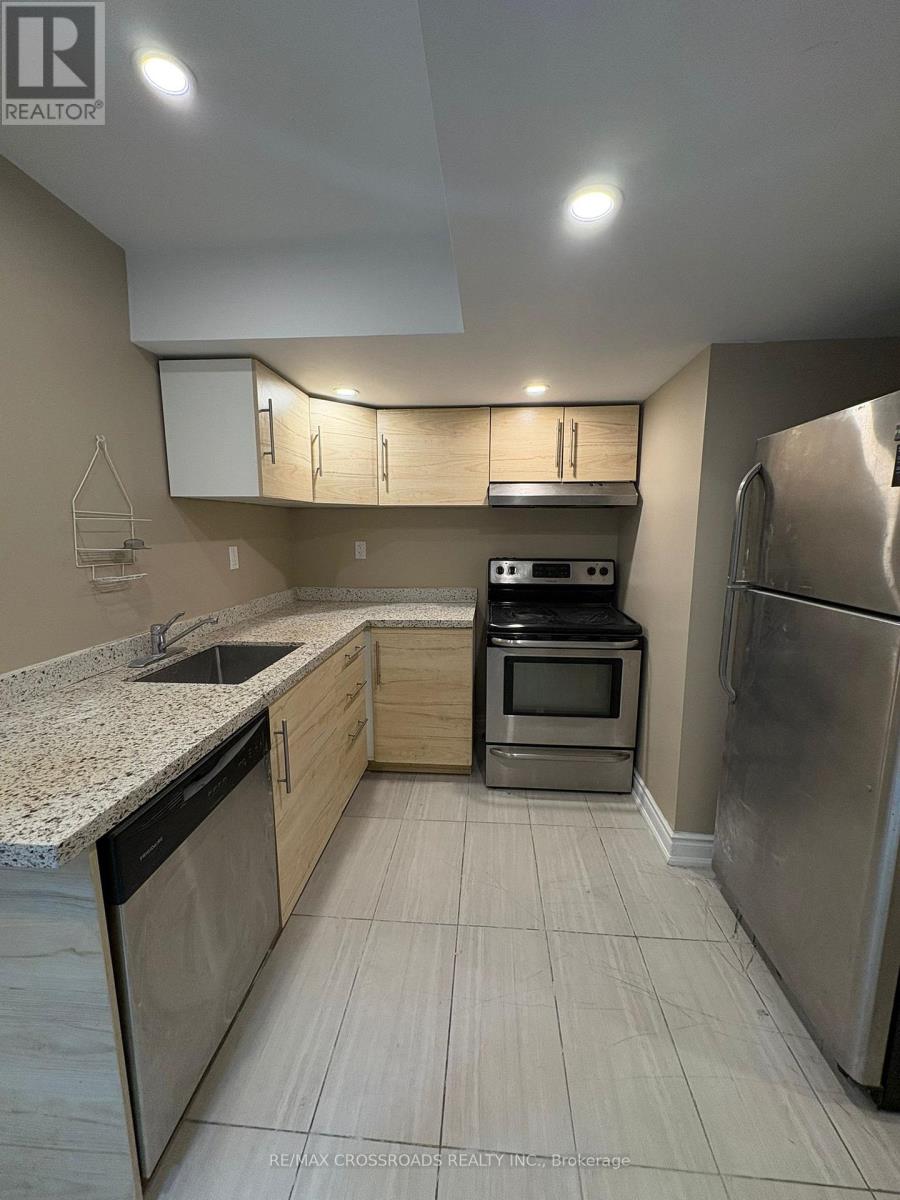 Lower - 36 Kimborough Hollow, Brampton, Ontario  L6Y 0Z1 - Photo 5 - W13153744