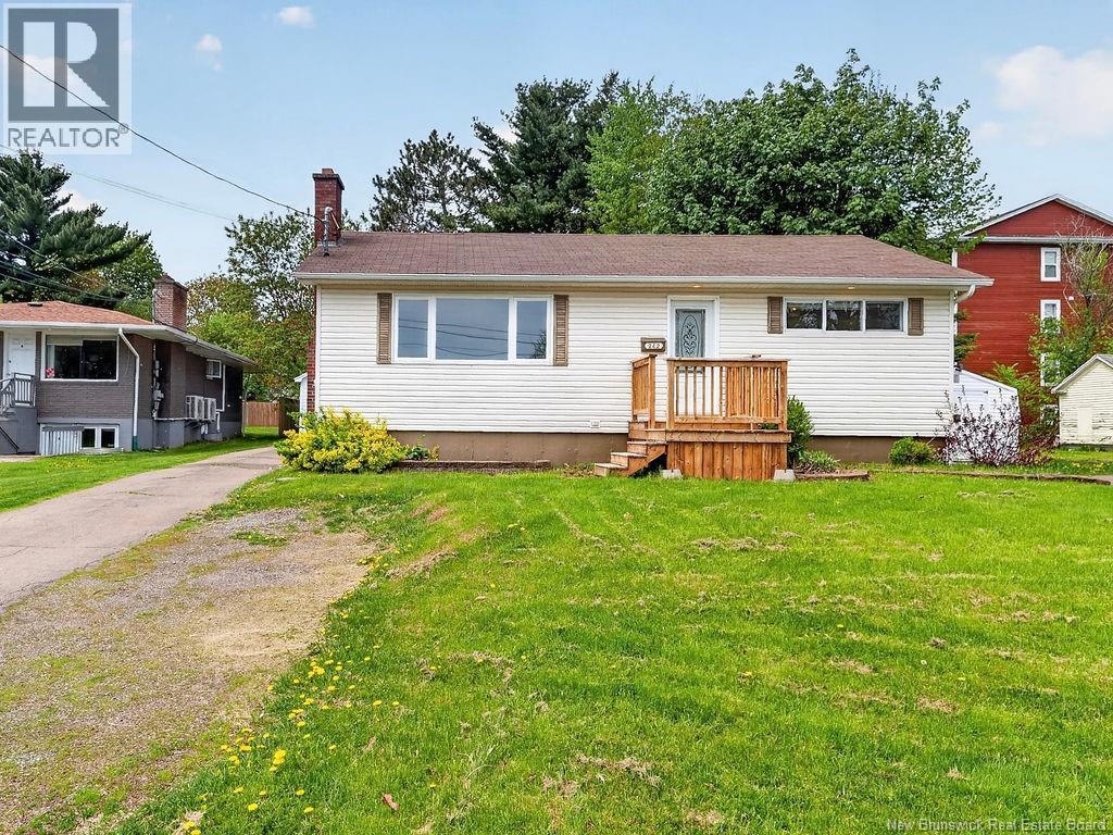 242 Broadway Street, Moncton, New Brunswick  E1A 3Y6 - Photo 1 - NB139871