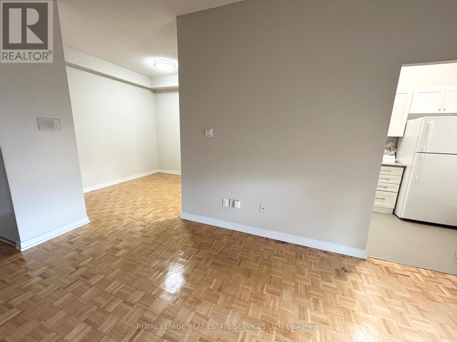 102 - 16 Cedarwoods Crescent, Kitchener, Ontario  N2C 2L4 - Photo 3 - X13153666