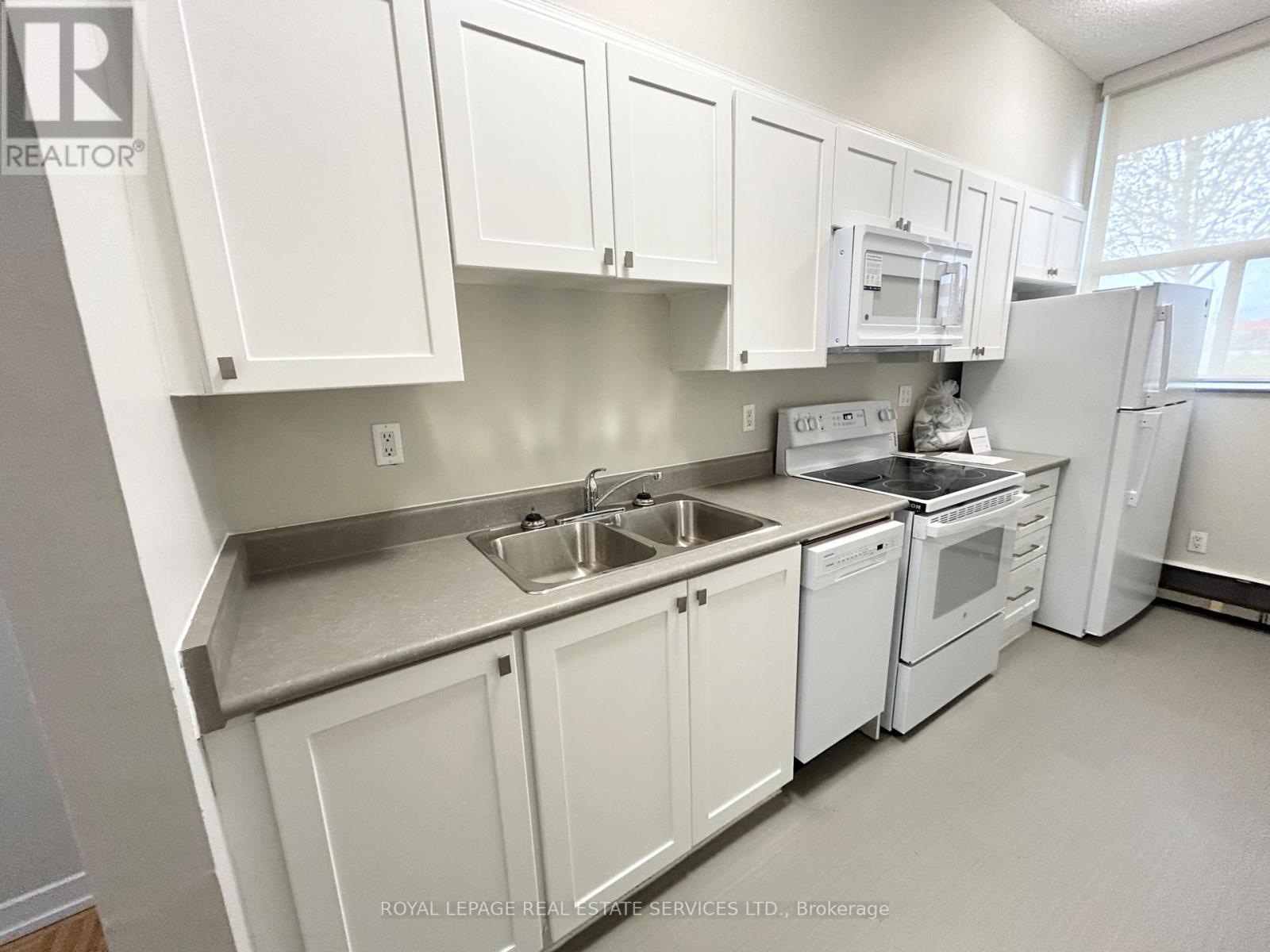 102 - 16 Cedarwoods Crescent, Kitchener, Ontario  N2C 2L4 - Photo 4 - X13153666
