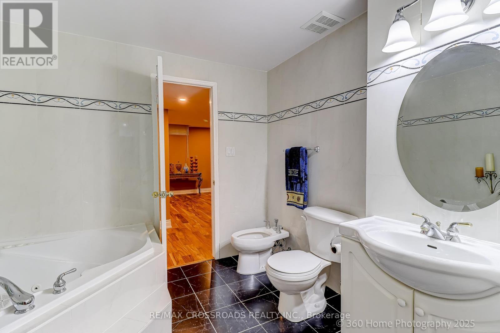 2 Mumberson Court, Markham, Ontario  L6C 1Y4 - Photo 19 - N13148318