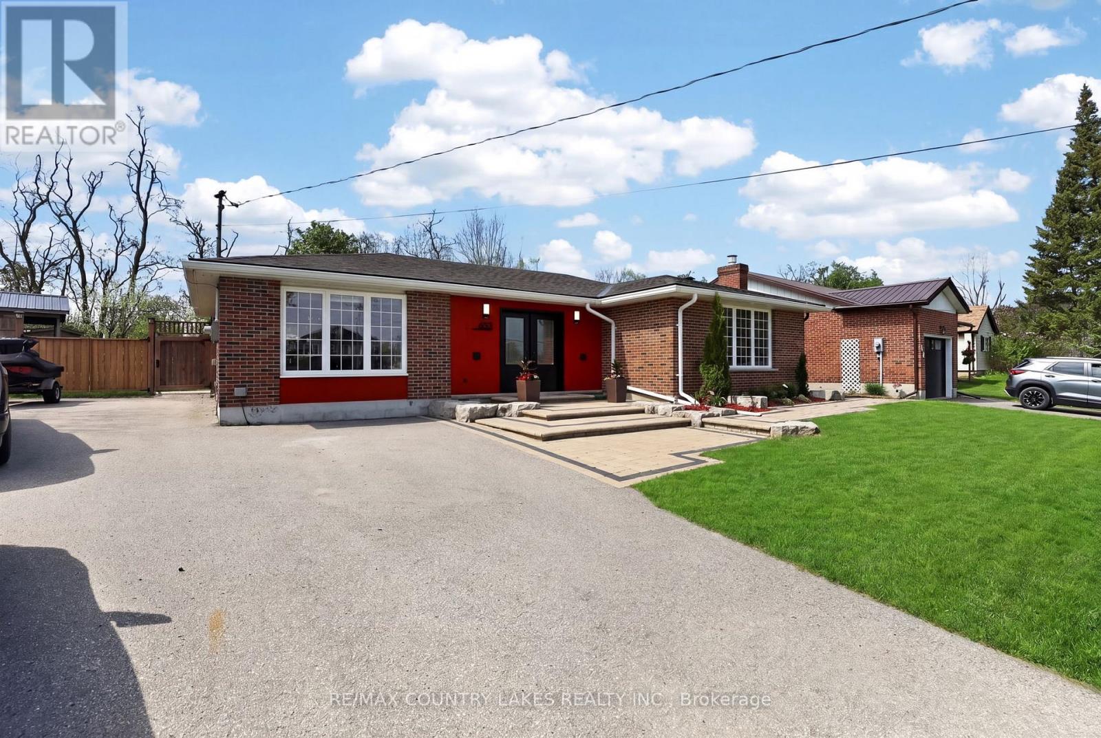 653 Simcoe Street, Brock, Ontario  L0K 1A0 - Photo 3 - N13150092