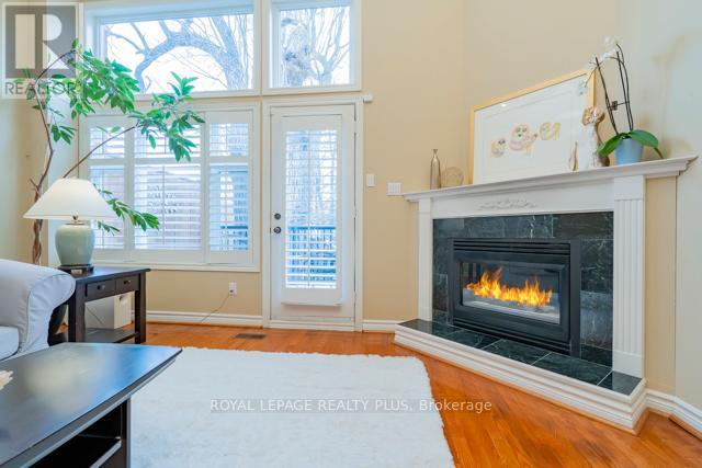 83 Kerr Street, Oakville, Ontario  L6K 3A2 - Photo 7 - W13130016