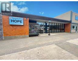 6-8 Charles WALK, Elliot Lake, Ontario